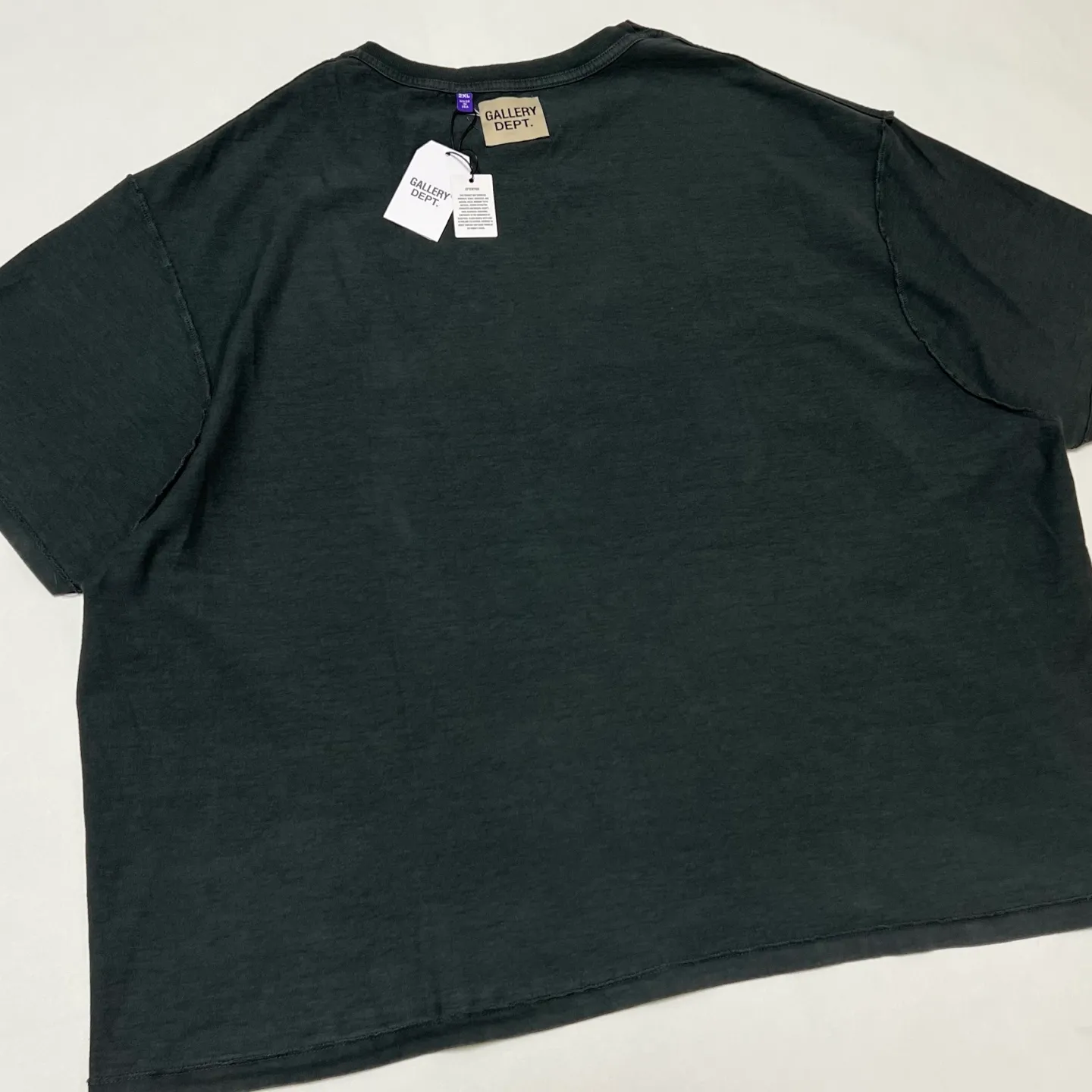 GALLERY DEPT. INTRO EXTRO REVERSIBLE TEE ATK series Reversible slogan TEE Washed black S-XL Ready-made garments Asso special dyed The bones are obviously whitened Rewashed water treatment The printing has an obvious distressed feel The VINTAGE effect is full Original cylindrical fabric Loose version The printing is washed and distressed